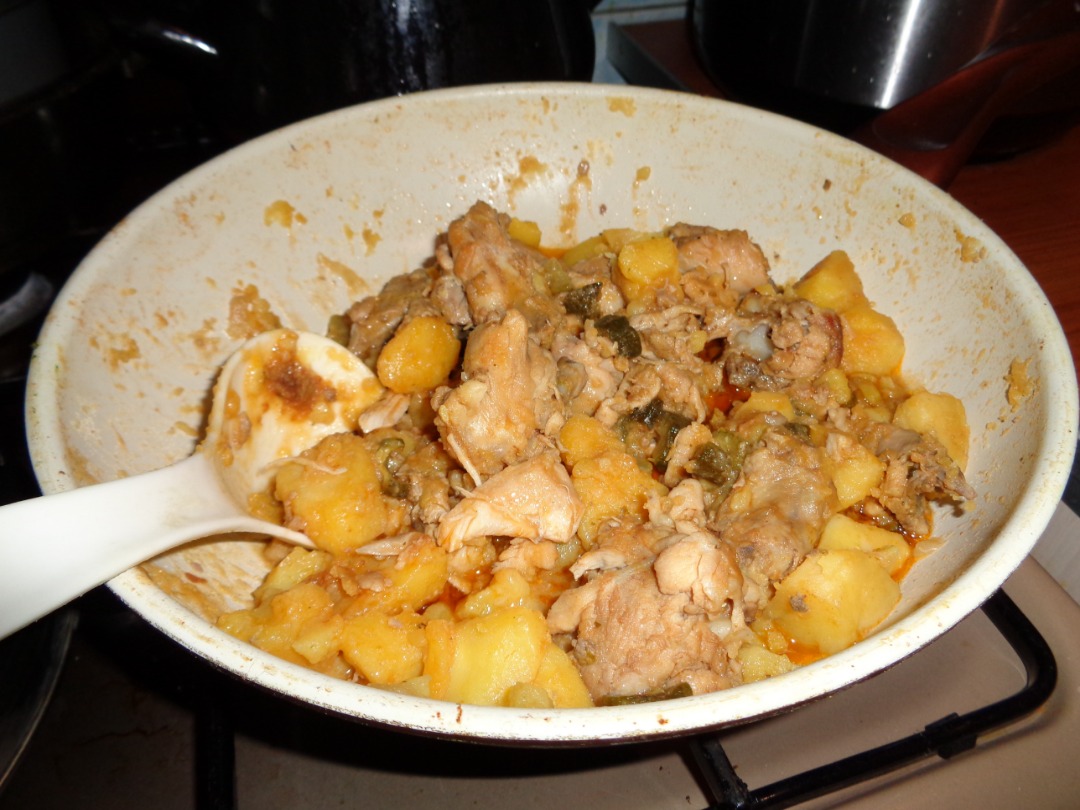 Азу из бёдрышек курицы