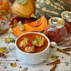 🎃Пикантный томатный суп с тыквой, булгуром и фрикадельками