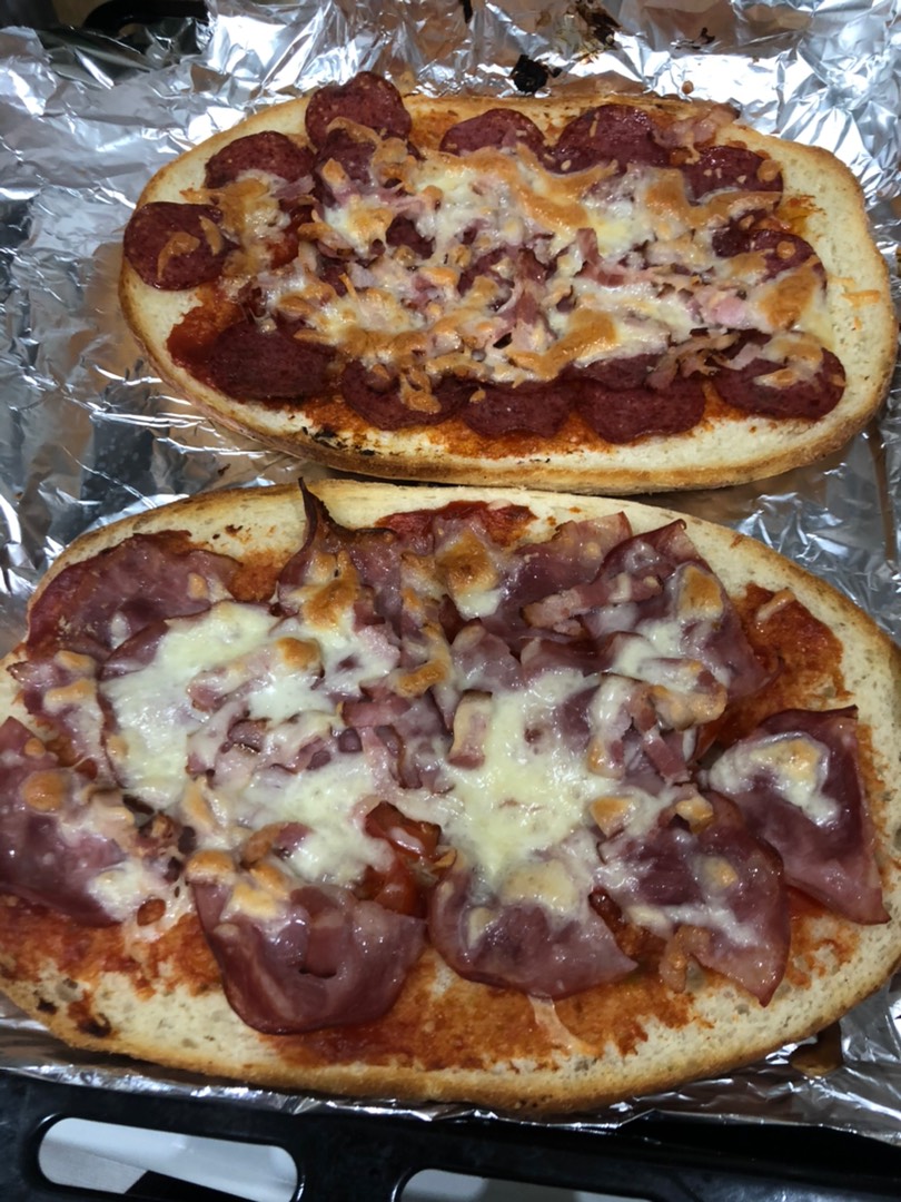 Матнакаш с салями, окороком и беконом