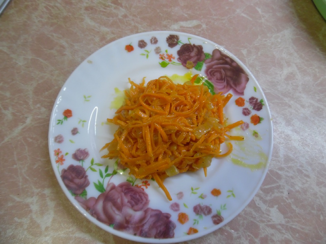 Хрустящий салат из моркови по-корейски с грецкими орехами