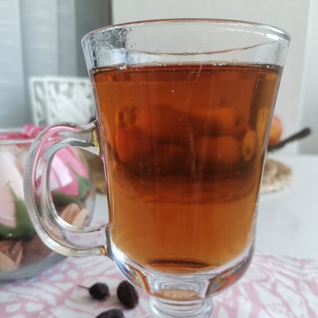 Чай из шиповника с имбирем