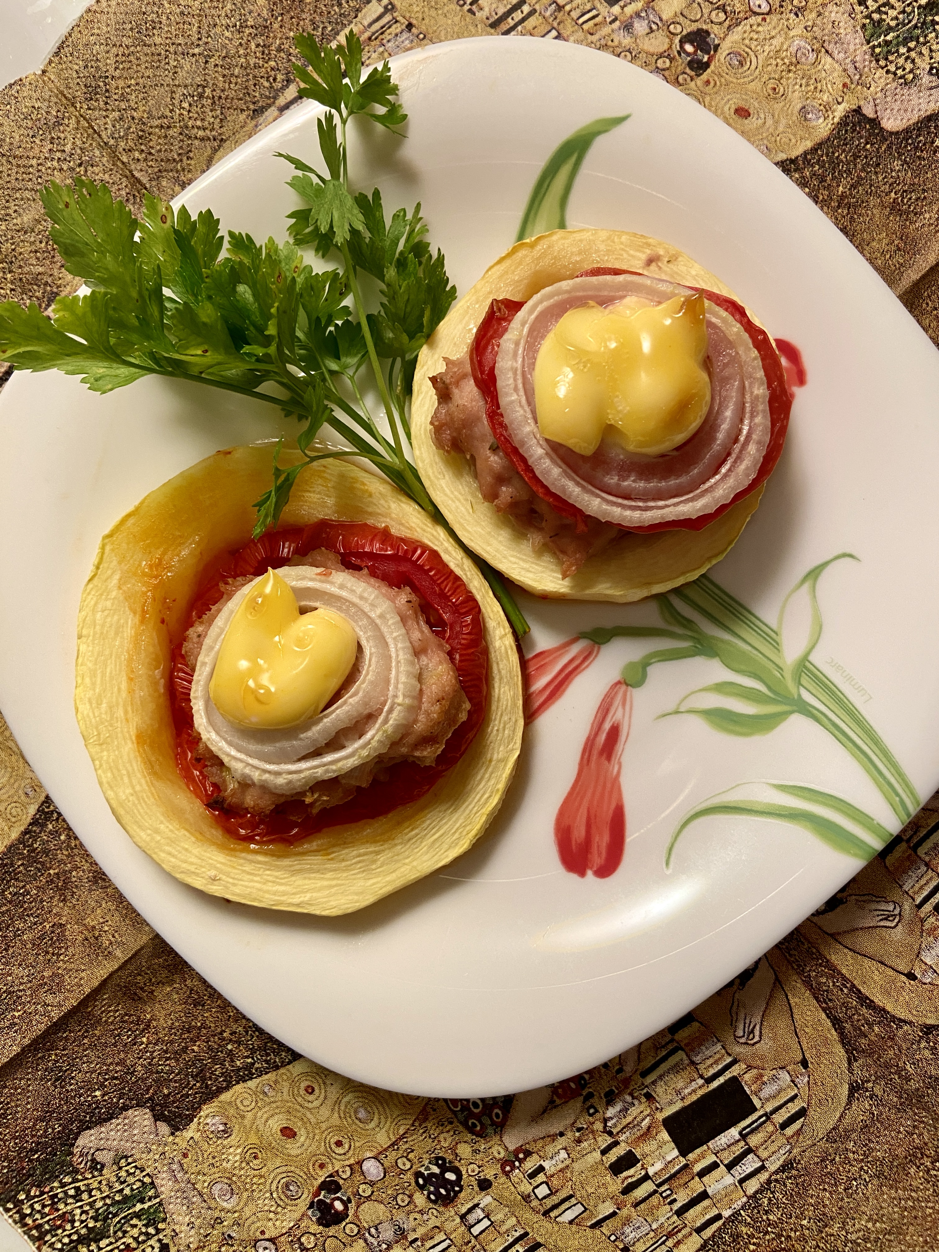 Кабачки запеченые с фаршем