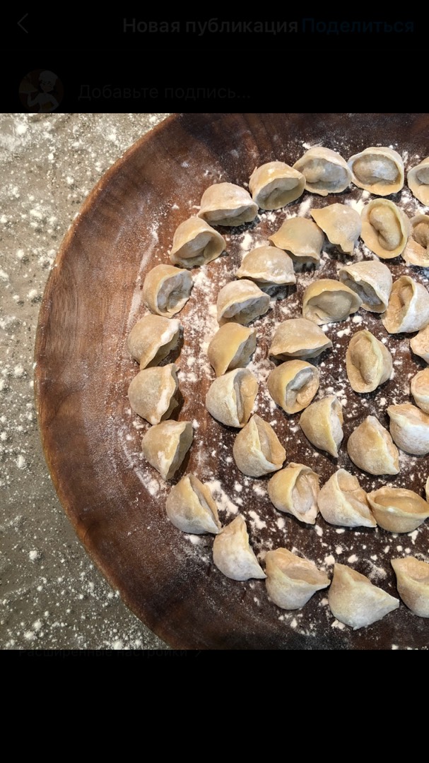 Пельмени из индейки с итальянской ноткой. Подаётся с куриным бульоном