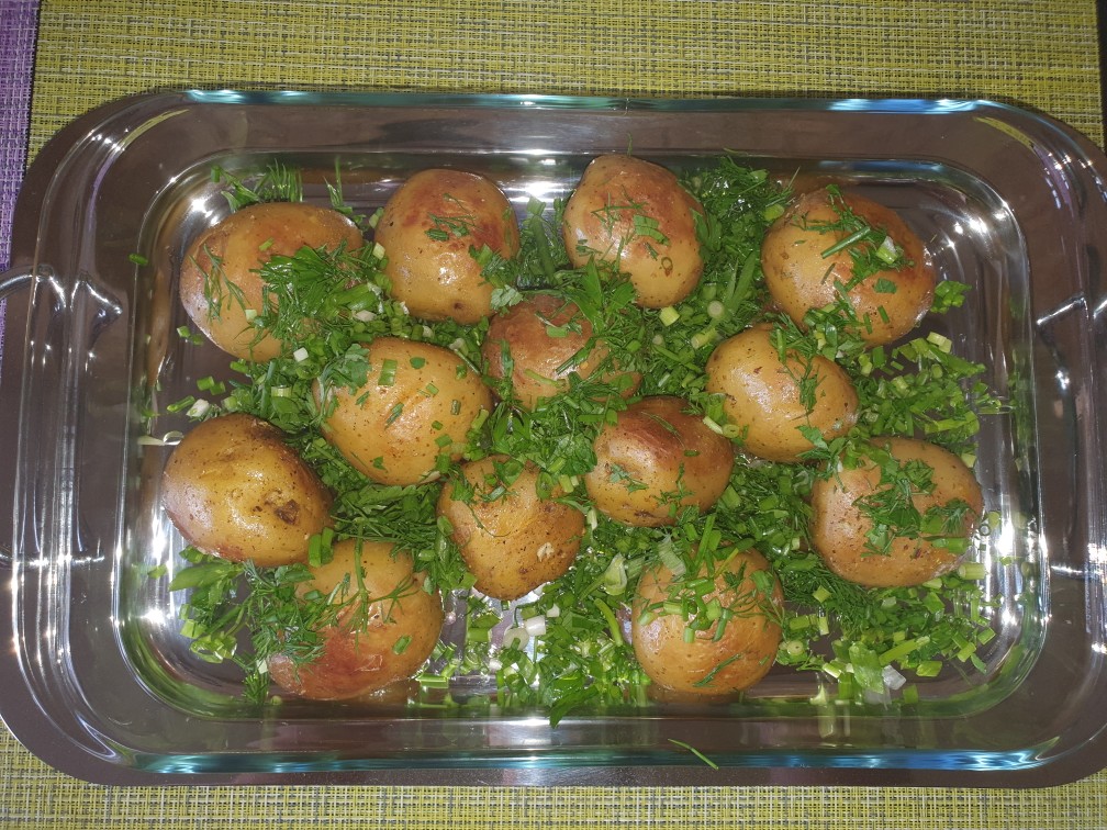 🥔 Молодой картофель на сковороде с чесноком и зеленью 🥔