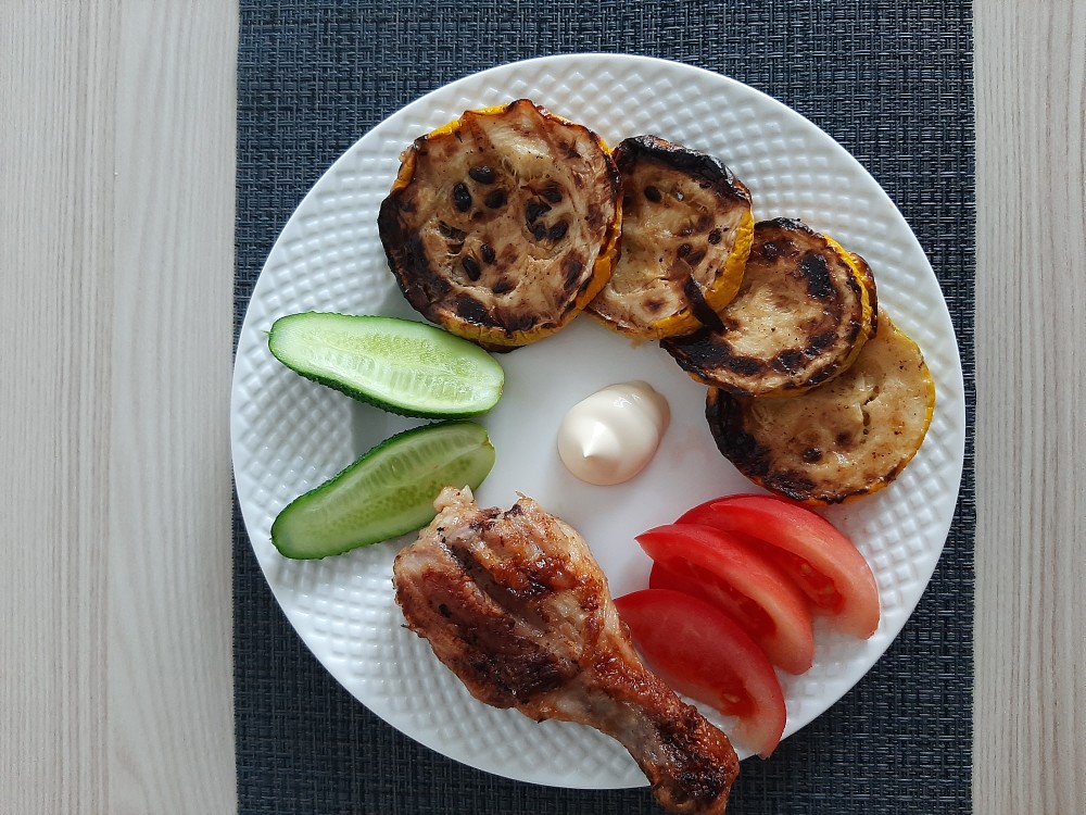 Курица с кабачками на мангале