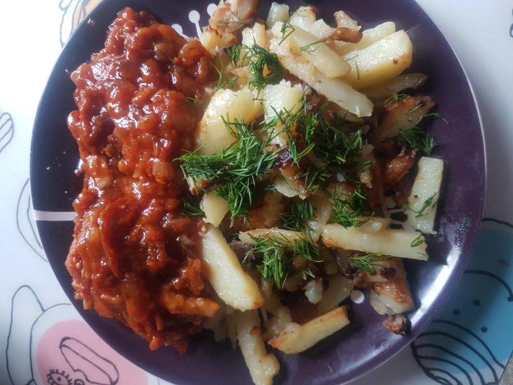 Морской окунь и жареный картофель