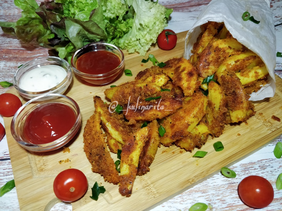 Картофельные дольки в панировке