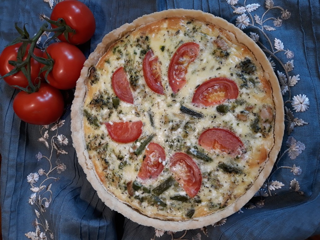 Киш с курицей и стручковой фасолью