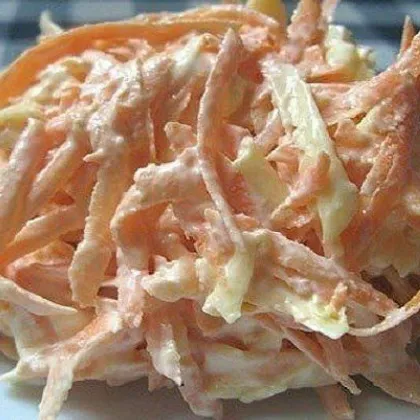 Морковный салат с яйцом