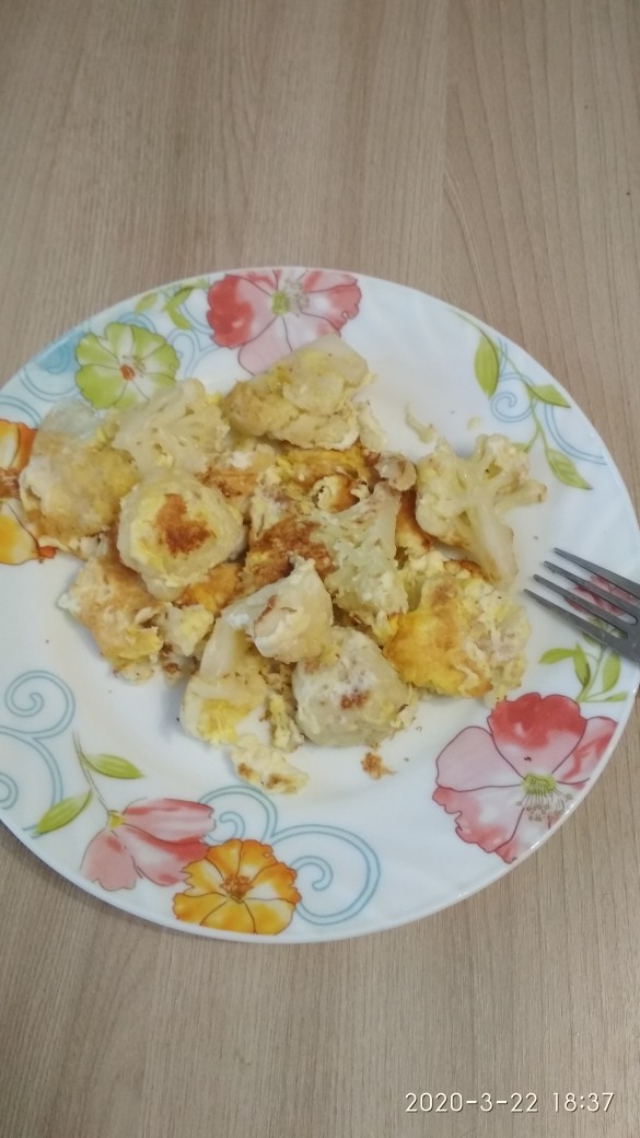 Рецепт: Цветная капуста в мультиварке - С яйцом и сыром.