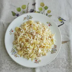 Салат из курицы с ананасом 