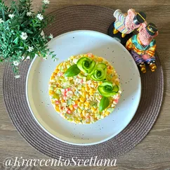 Салат с крабовыми палочками 