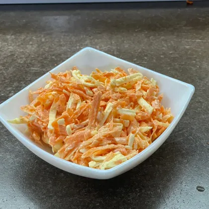 Салат с морковкой и плавленым сыром