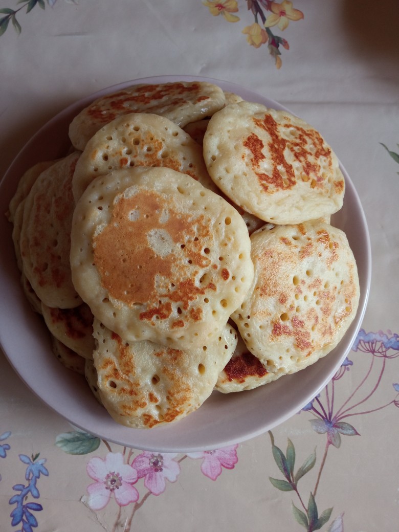 Яблочные оладушки на теплом кефире с яблоками