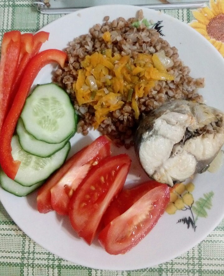 Лёгкий ужин  Скумбрия на пару (проще не бывает)