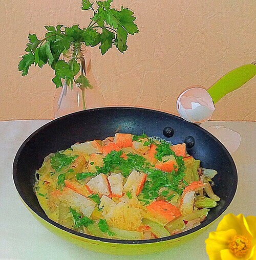 Кабачковая яичница с хлебом