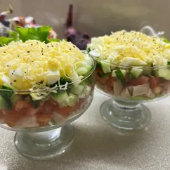 Быстрый салатик с варёной курочкой