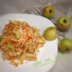 Салат из свежей капусты с яблоками🍎