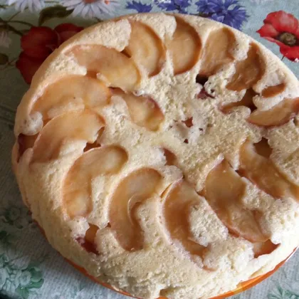 Пирог с яблоками "шарлотка"