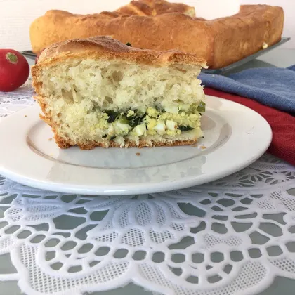 Пирог с яйцом и зелёным луком