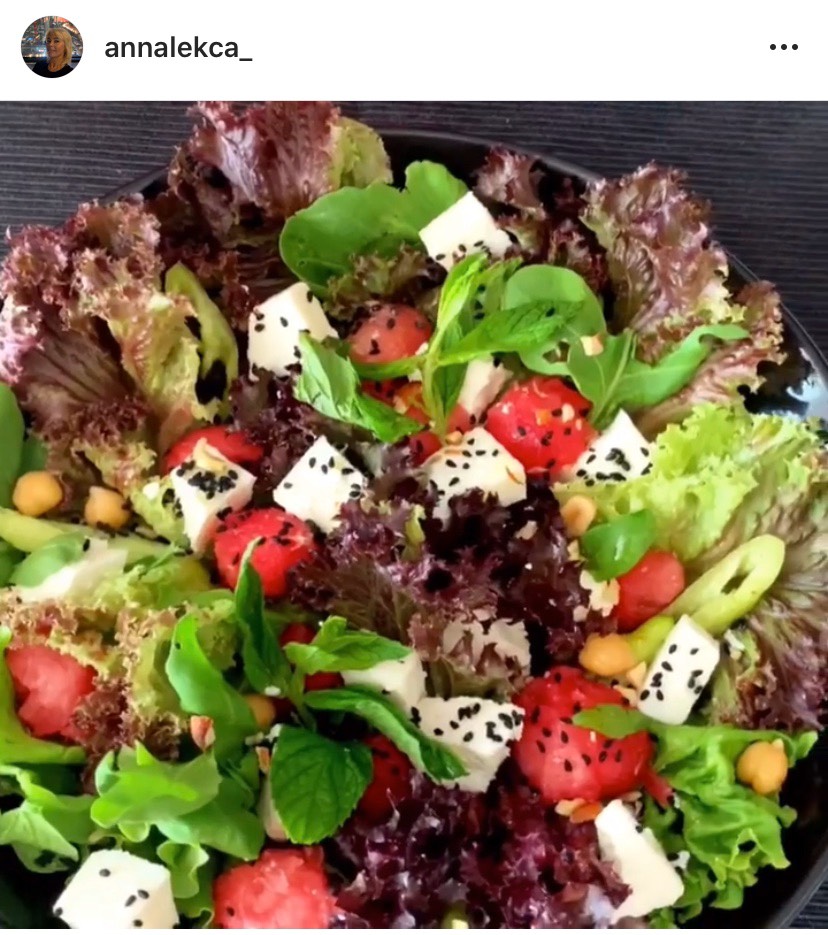 Салат с арбузом и сыром