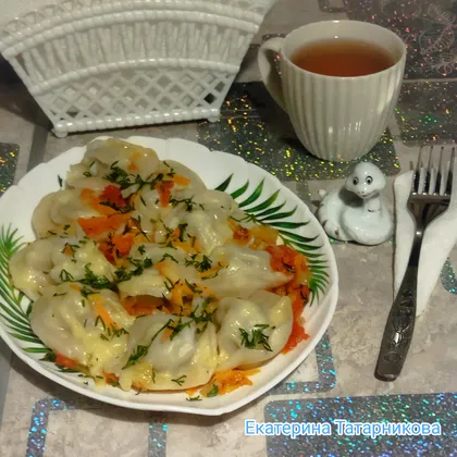 Пельмени мясные с овощами под сыром