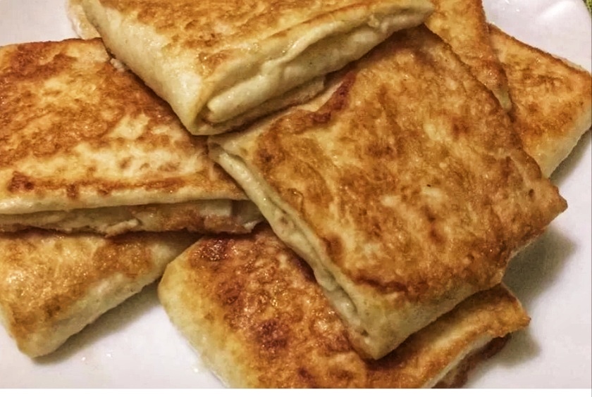 Конвертики из лаваша на сковороде