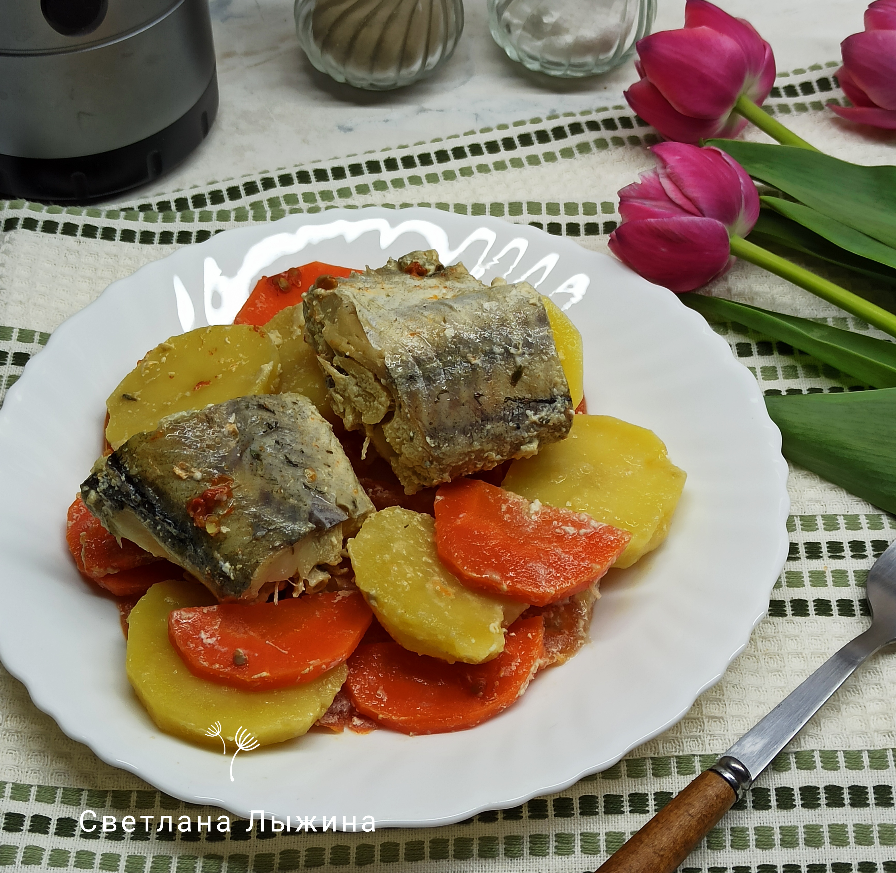 Минтай с картошкой в мультиварке