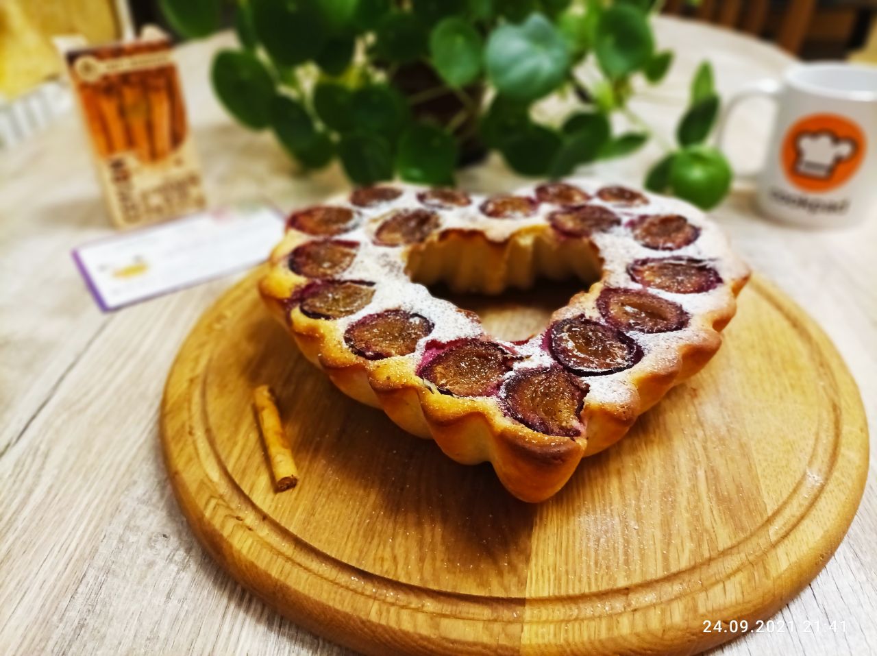 Творожно-арахисовая запеканка со сливами 🥜