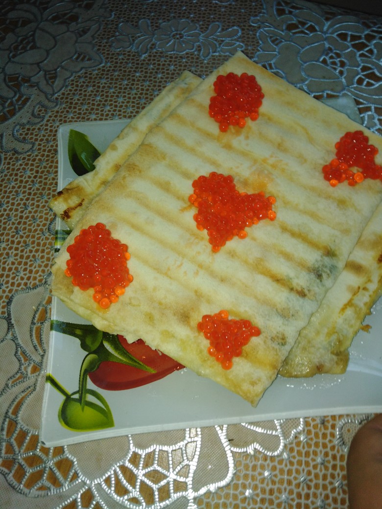 Лаваш с сыром и зеленью