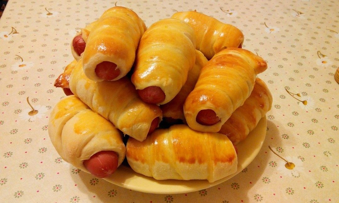 Сосиски в тесте в духовке