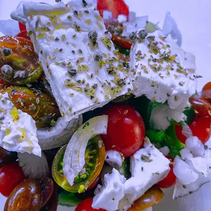 Греческий салат «Хорьятики»