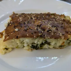 Заливной пирог с зелёным луком и яйцом