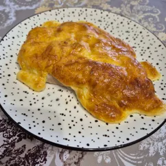 Куриная грудка под сырной шапочкой