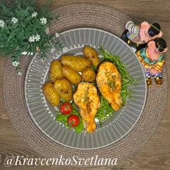 Лосось в духовке с картофелем