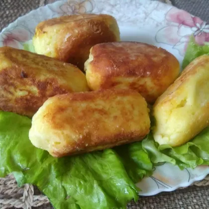 Нежные сосиски в картошке с сыром