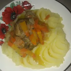 Картофельное пюре с подливой 🥔🥕🍗