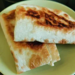 Быстрые пирожки с творогом и зеленью