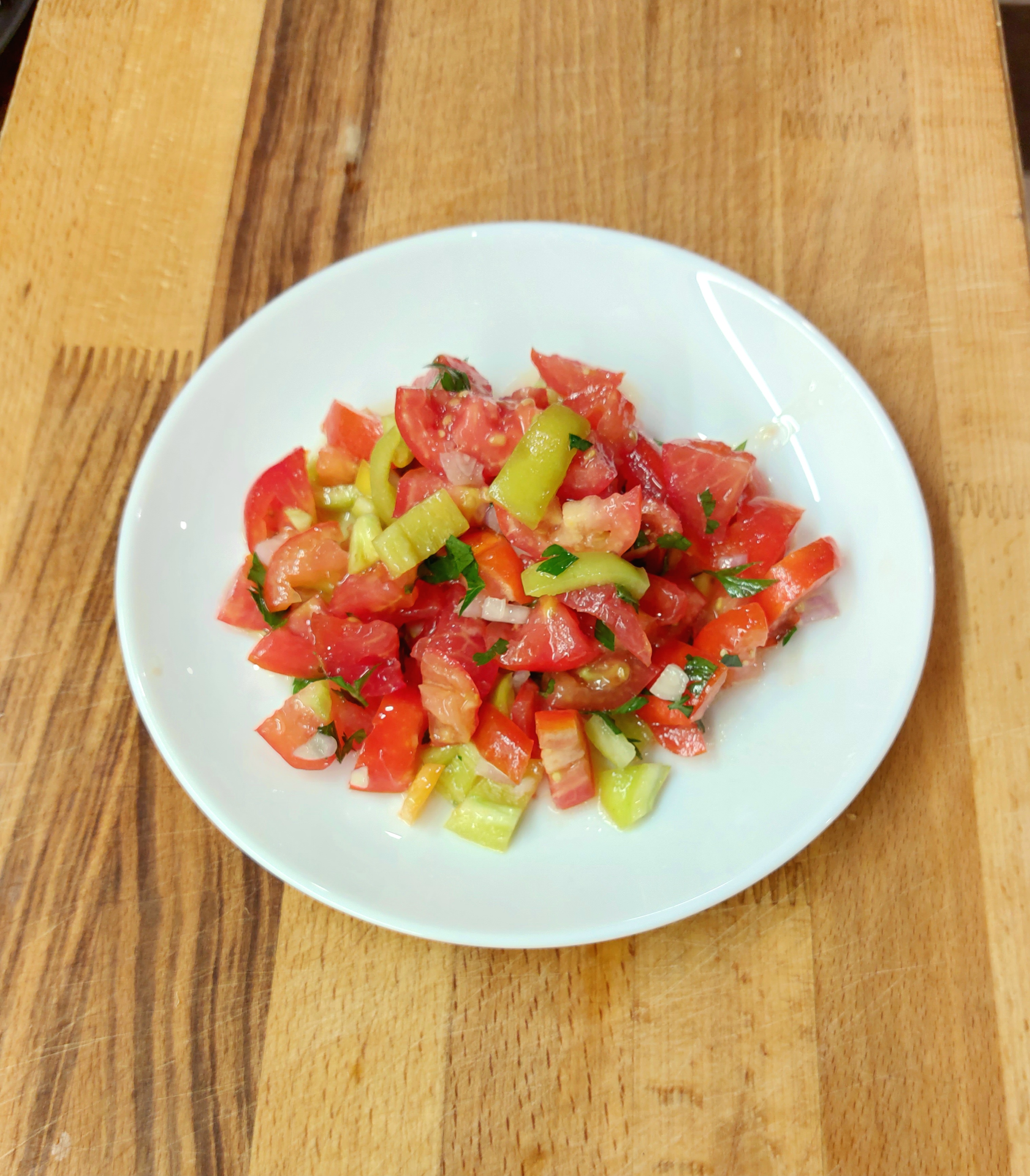 Салат из помидоров и перца