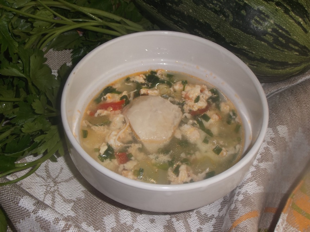 Куриный яично-кабачковый суп