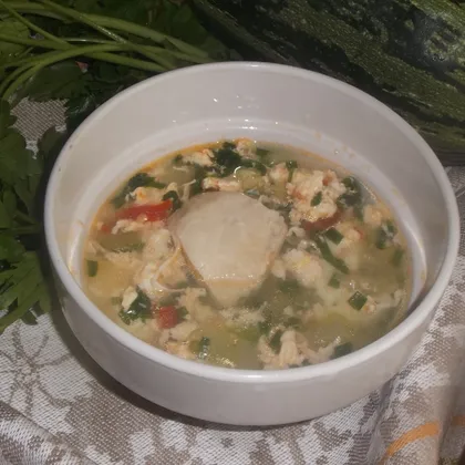 Куриный яично-кабачковый суп
