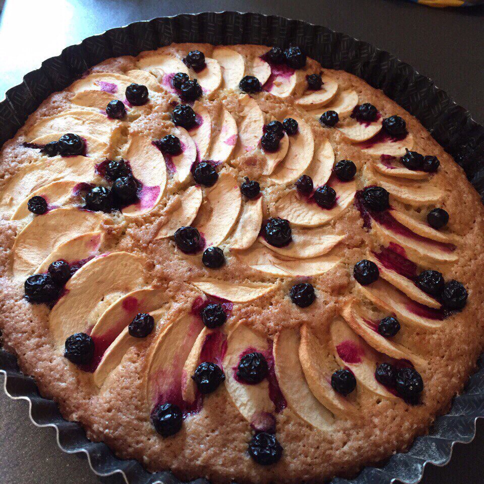 Пирог,не как шарлотка