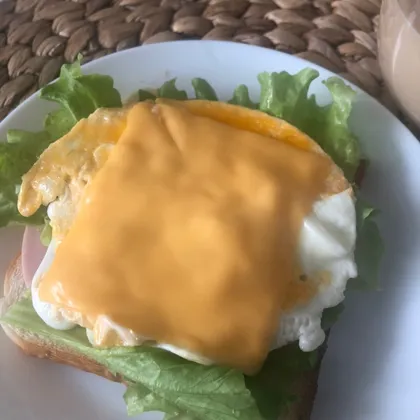 Вкуснейший бутерброд с яйцом