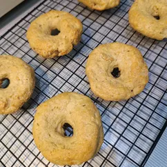 Творожные колечки без глютена, сахара и дрожжей