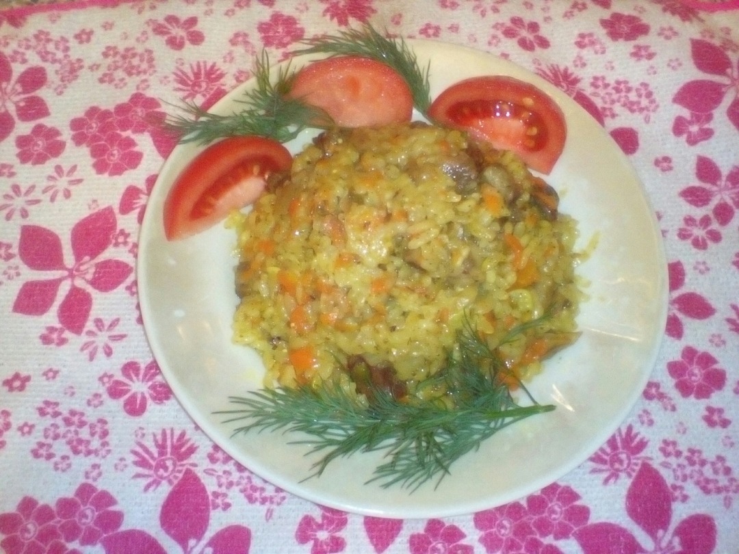 Куриные сердечки с рисом и грибами