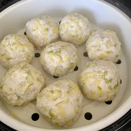 Куриные «паровые» котлеты с кабачком