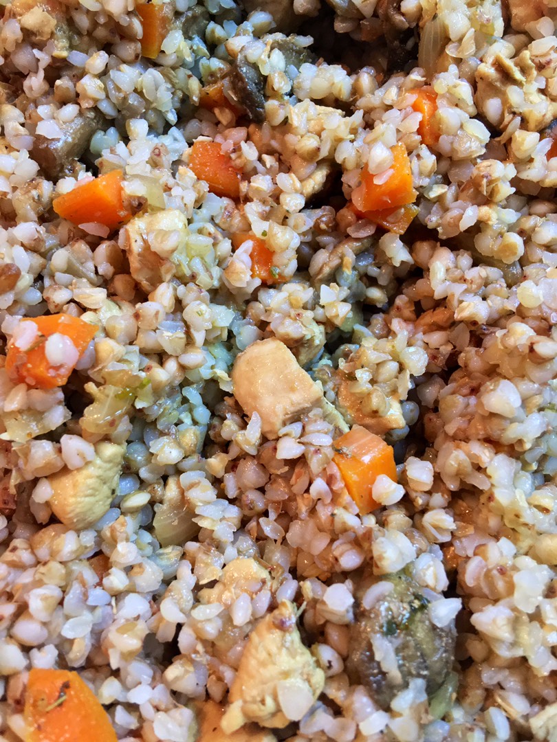Гречка с курицей и овощами