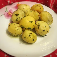 Картофель-беби на сковороде 