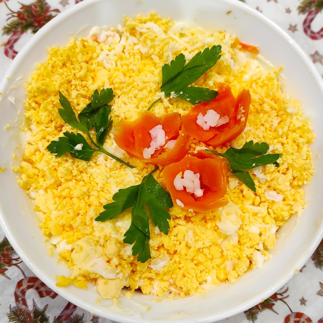 Вариант 1: Классический рецепт салата «Мимоза» с рисом