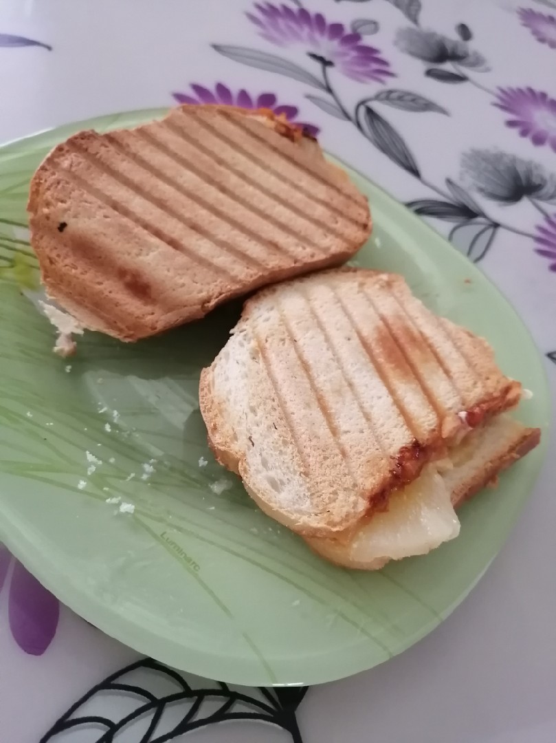 Сандвич с курицей и ананасом рецепт с фото пошаговый от Aliya N🌳 -  Овкусе.ру